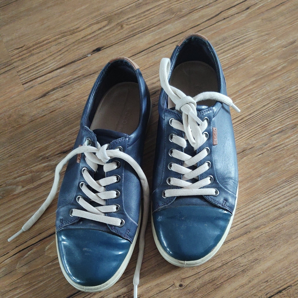 Women's ECCO blue shoes 8